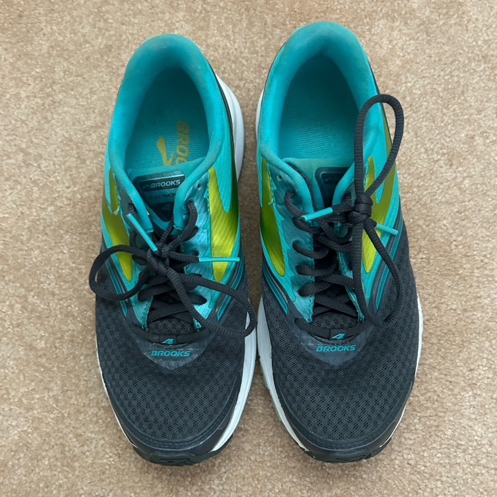 Woman’s Brooks Launch 4
